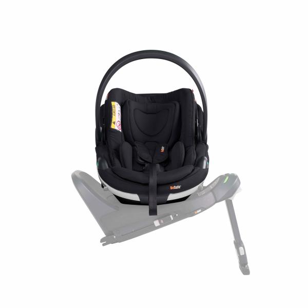 Babyschale mit Liegeposition